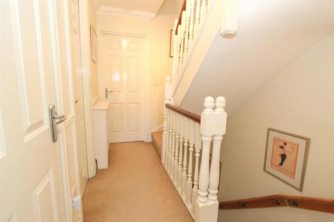 6 Grampian Close, Sutton, SM2 5PH