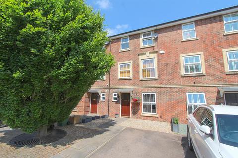 6 Grampian Close, Sutton, SM2 5PH