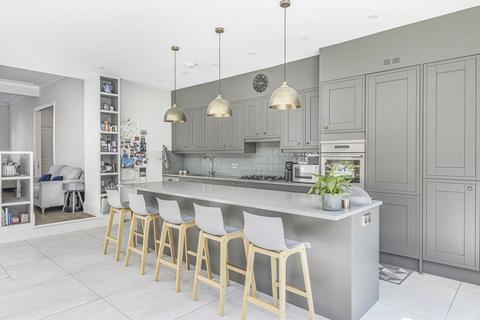 4 bedroom flat for sale, St. Stephens Avenue, London W12