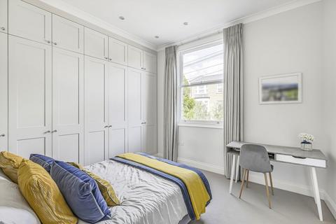 4 bedroom flat for sale, St. Stephens Avenue, London W12
