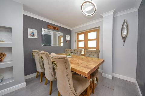 4 bedroom semi-detached house for sale, Leyburn Close, Whelley, Wigan, WN1 3NF