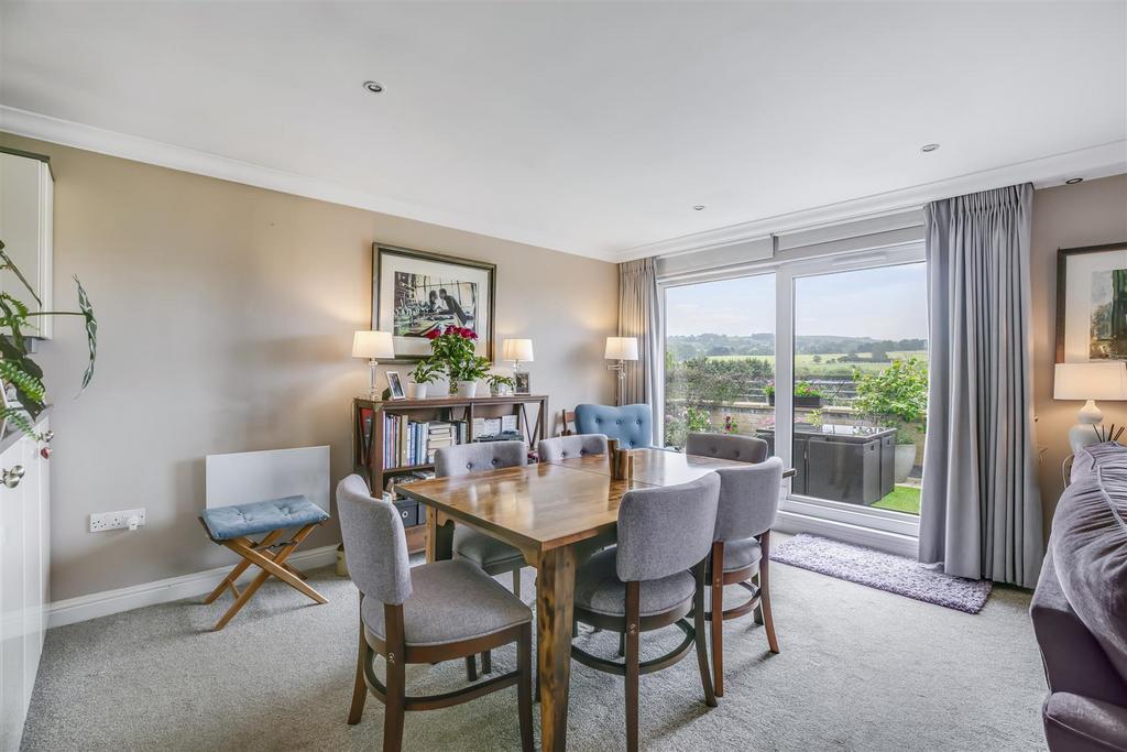 Dining Area.jpg