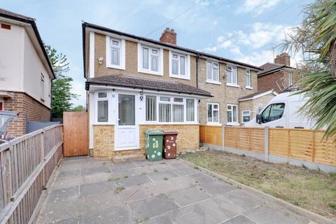 68 Hall Avenue, Aveley, South Ockendon, RM15 4LD