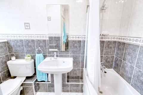 68 Hall Avenue, Aveley, South Ockendon, RM15 4LD