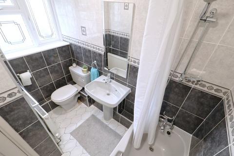 68 Hall Avenue, Aveley, South Ockendon, RM15 4LD
