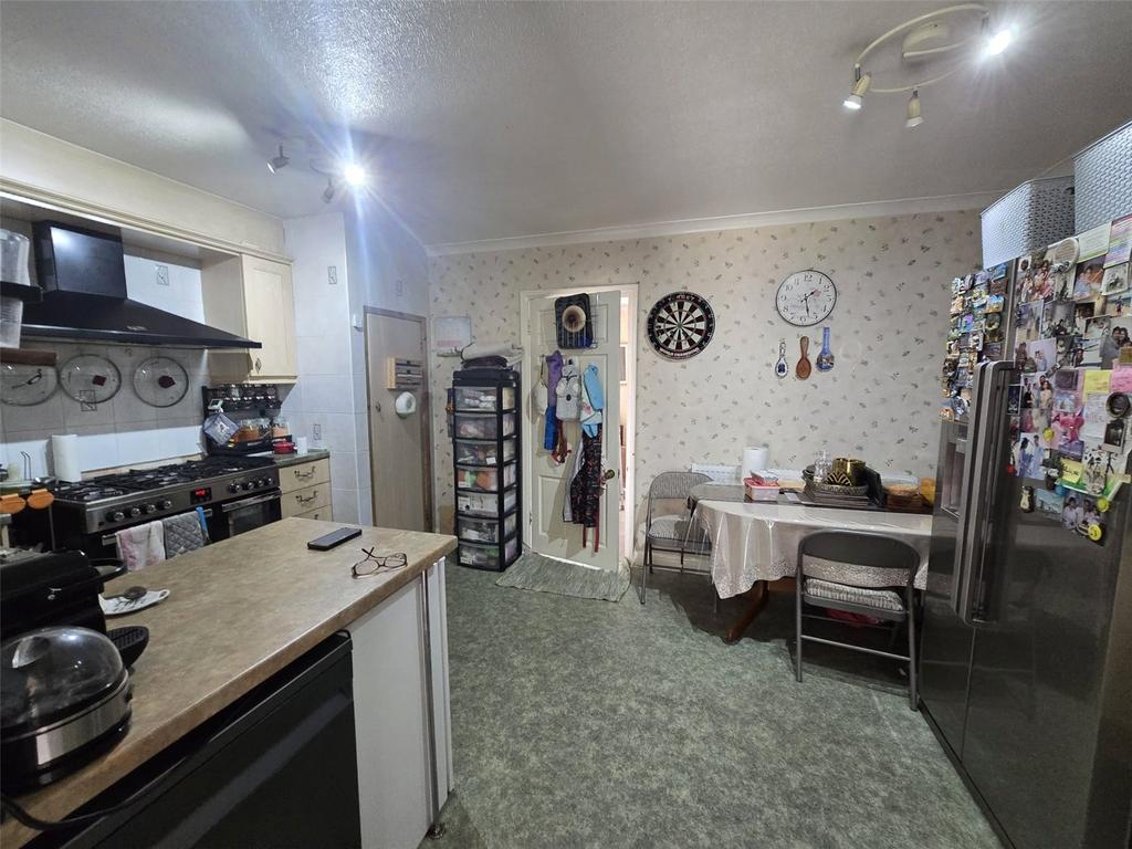Kitchen (2)