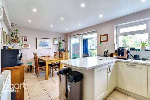 4 bedroom semi-detached house for sale, Fairfield Road, Newport