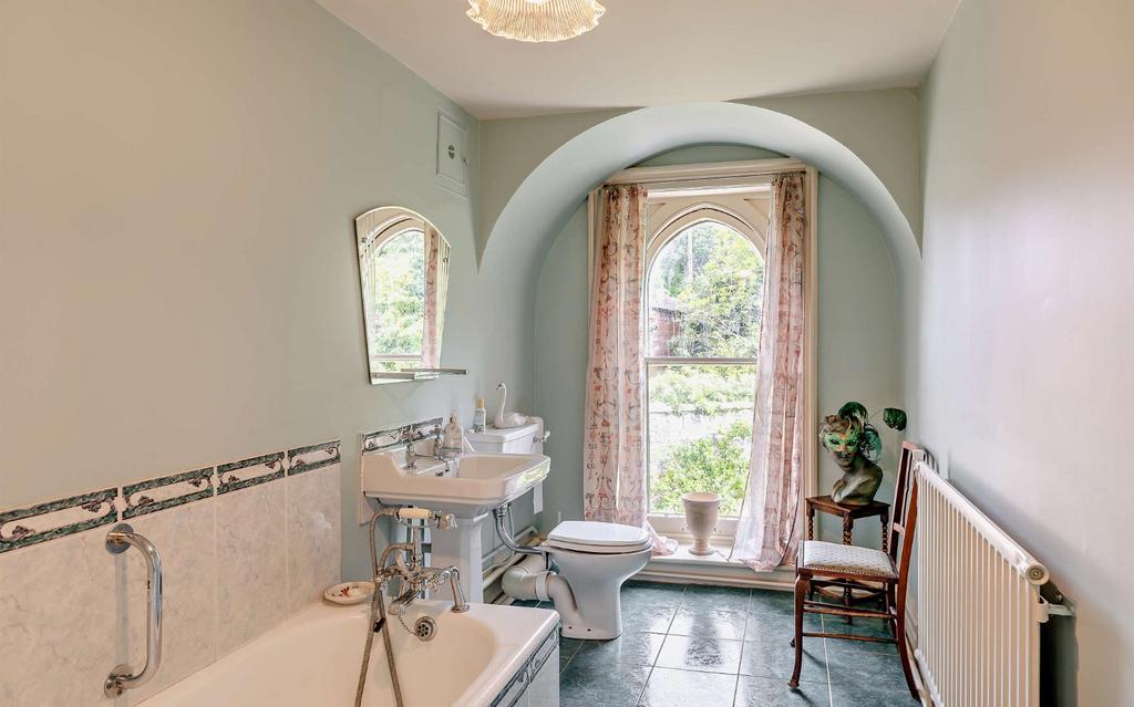 Principal Bathroom