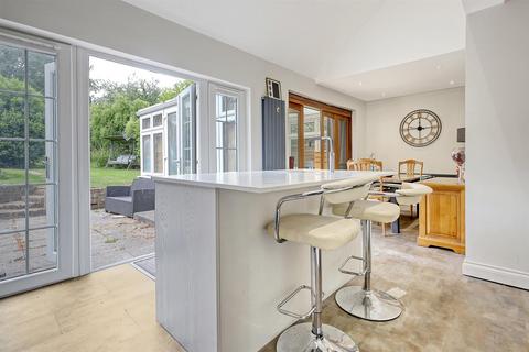 3 bedroom semi-detached house for sale, London Road, Crays Hill, Billericay