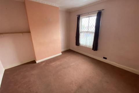 3 bedroom terraced house to rent, Hillary Street, Walsall WS2