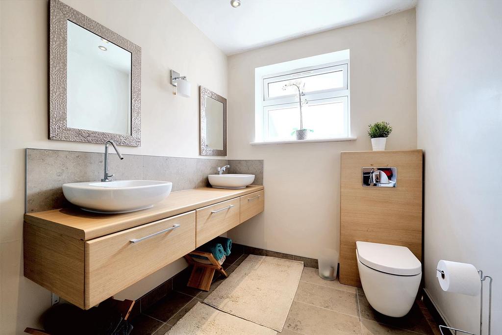 Ensuite