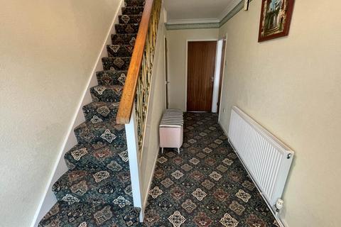 3 bedroom detached house for sale, 18 Norwich Avenue, Chadderton, OL9 0BA