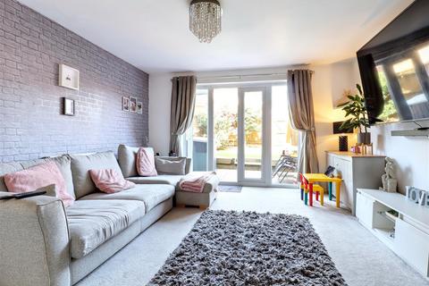 28 Dunnock Drive, Costessey, Norwich, NR8 5FF