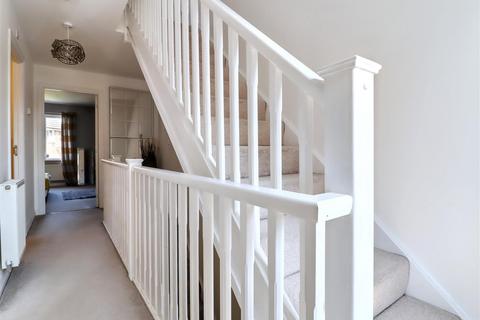 28 Dunnock Drive, Costessey, Norwich, NR8 5FF