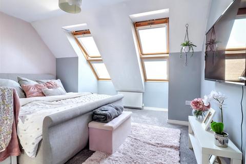 28 Dunnock Drive, Costessey, Norwich, NR8 5FF