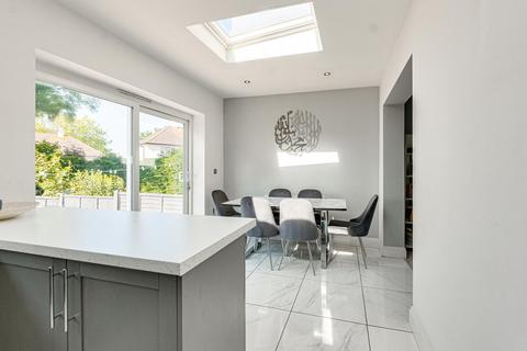 4 bedroom semi-detached house for sale, Juniper Road, Leigh-on-sea, SS9