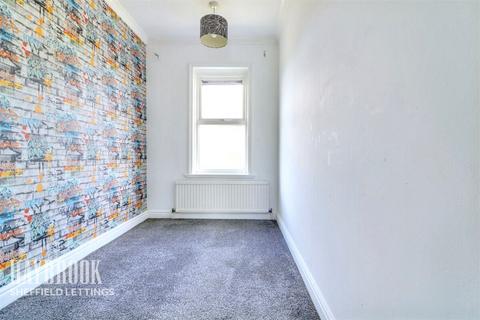 3 bedroom end of terrace house to rent, Beck Road, Sheffield