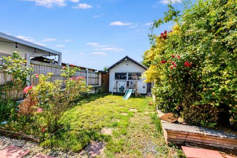 3 bedroom terraced house for sale, Cleveland Avenue, Draycott