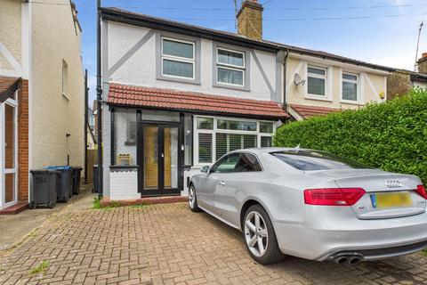 392 Chipstead Valley Road, Coulsdon, CR5 3BJ