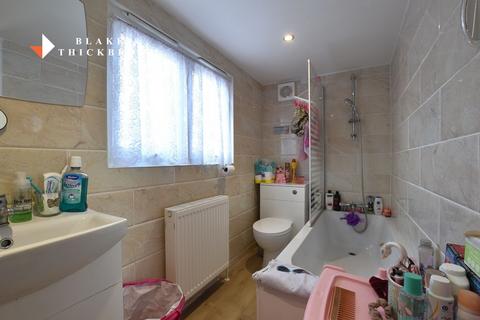 91 Broadway, Jaywick, Clacton-on-sea, CO15 2HF