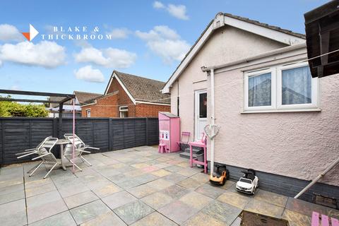 91 Broadway, Jaywick, Clacton-on-sea, CO15 2HF