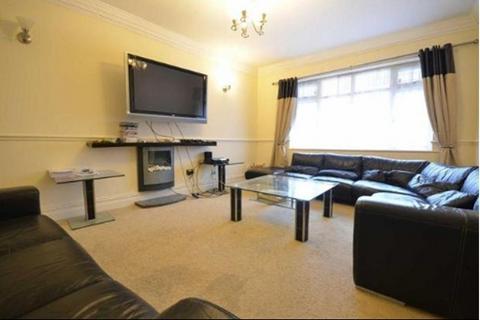 10 bedroom house to rent, Kingswood Road, Manchester M14