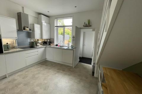 2 bedroom terraced house for sale, Foxdenton Lane, Chadderton OL99QS