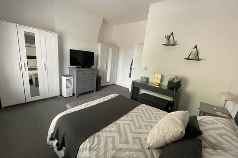 2 bedroom terraced house for sale, Foxdenton Lane, Chadderton OL99QS