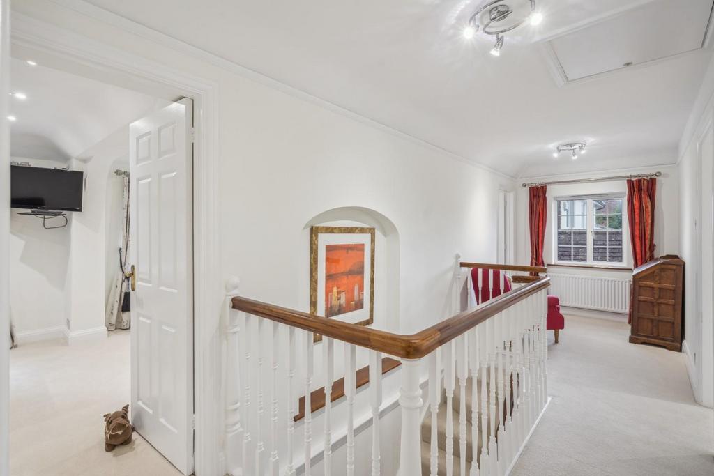First Floor Landng