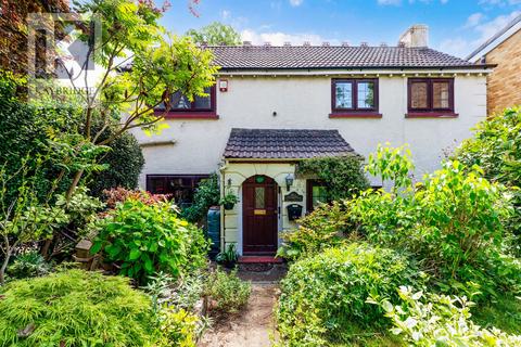 undefined, Old Bridge Lane, Epsom, KT17