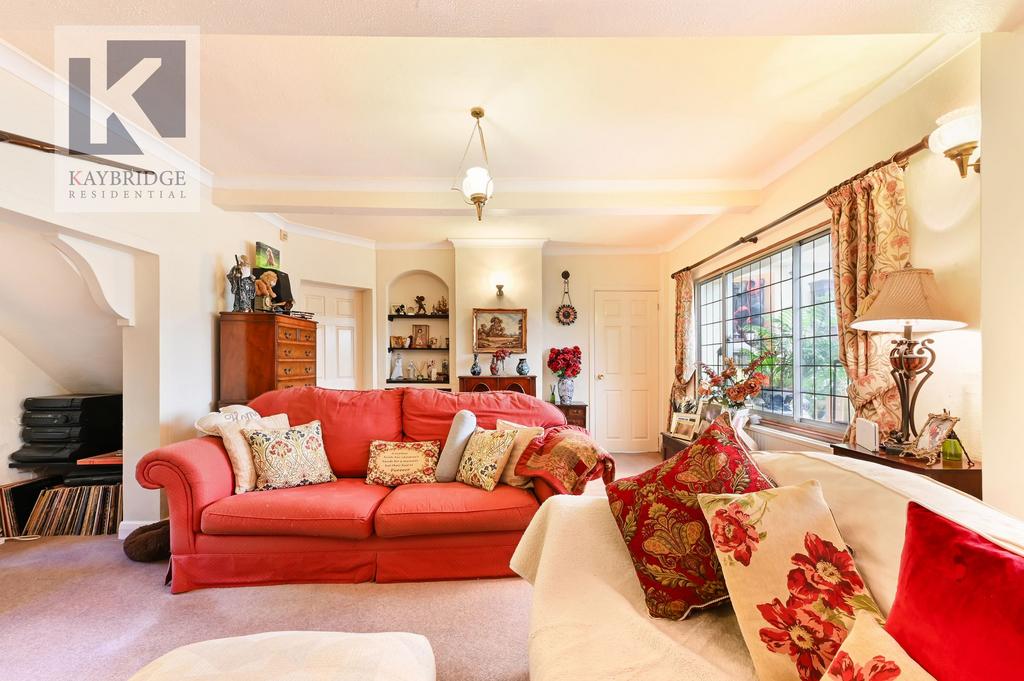 Old Bridge Lane, Epsom - KT17 4 AD