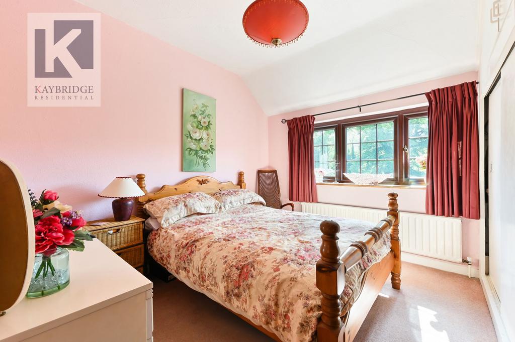 Old Bridge Lane, Epsom - KT17 4 AD