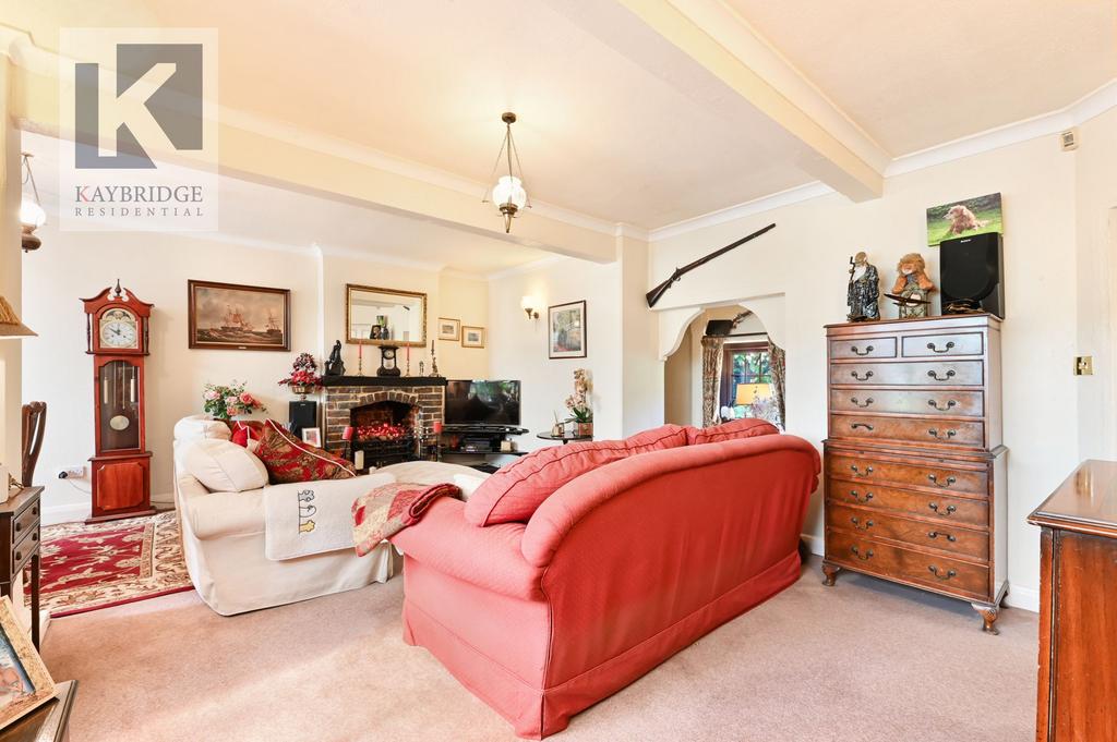 Old Bridge Lane, Epsom - KT17 4 AD