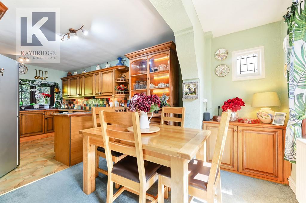 Old Bridge Lane, Epsom - KT17 4 AD