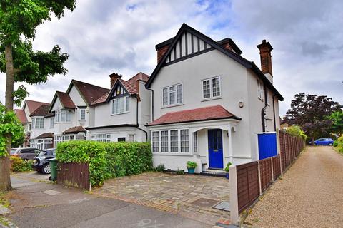 18 Clivedon Road, London, E4 9RN