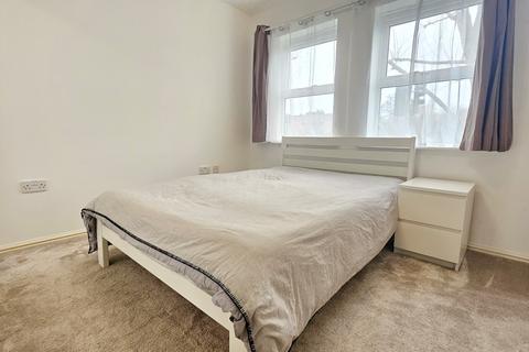 2 bedroom apartment for sale, Prince Albert Court, Staines Road West, Sunbury-on-Thames, Surrey, TW16