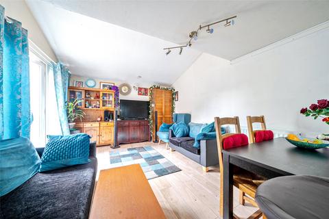 Flat 5, Fountain House Sadler Close, Mitcham, CR4 3EG