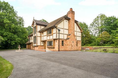 5 bedroom country house to rent, Shophouse Lane, Albury GU5