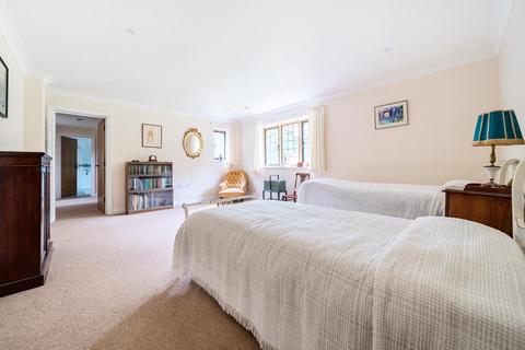 5 bedroom country house to rent, Shophouse Lane, Albury GU5