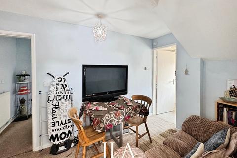 2 bedroom flat to rent, Leicester LE2