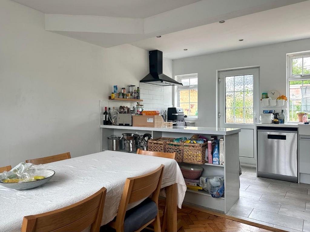Kitchen/Breakfasting