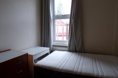 7 bedroom house to rent, Granville Road, Manchester M14