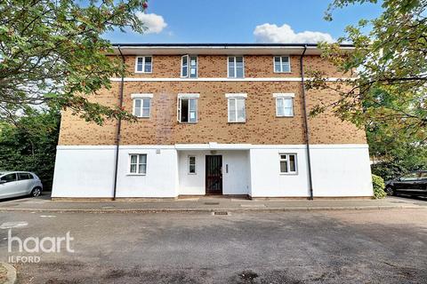 1 bedroom flat for sale, Forsythia Close, Ilford