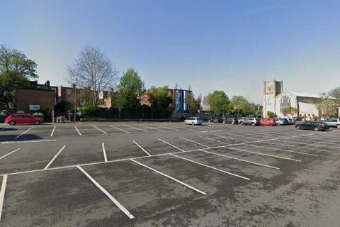 Parking to rent, High Street, West Wickham BR4