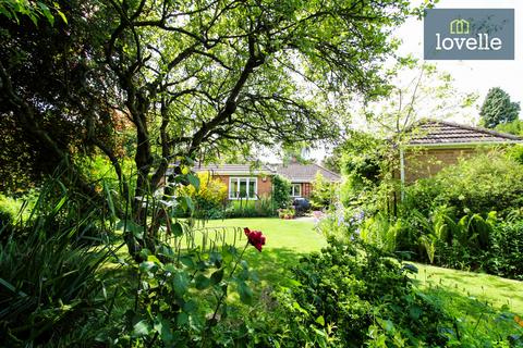 3 bedroom detached bungalow for sale, Welholme Avenue, Grimsby DN32