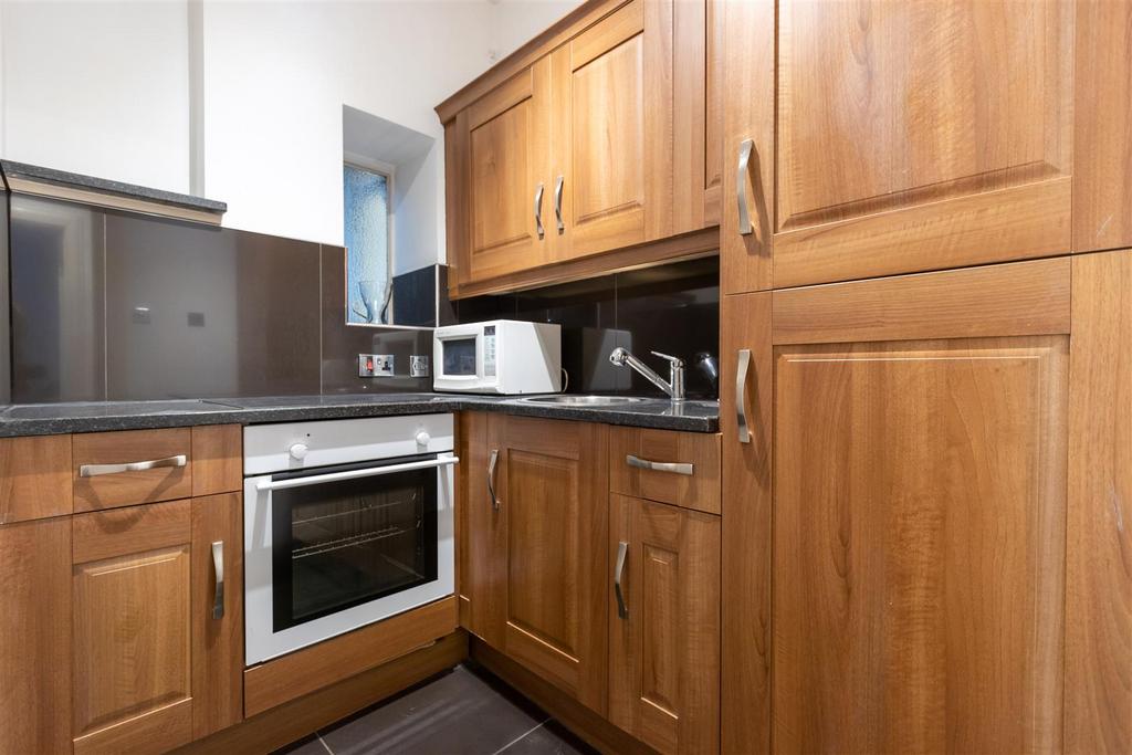 Kitchen (1 of 1).jpg