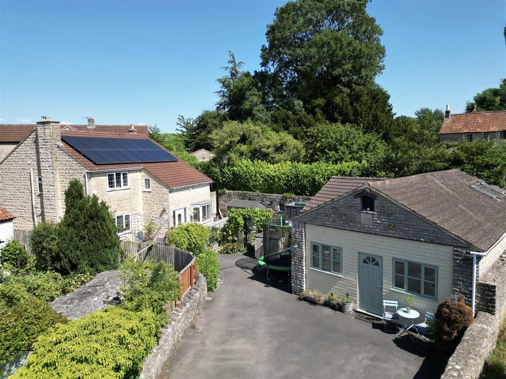 Main House Left, Annexe Right