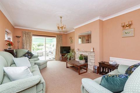 3 bedroom detached bungalow for sale, David Avenue, Margate