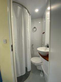 1 bedroom ground floor flat to rent, 61a Brantingham Road, Manchester M16