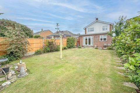 3 bedroom detached house for sale, Windermere Avenue, Hullbridge